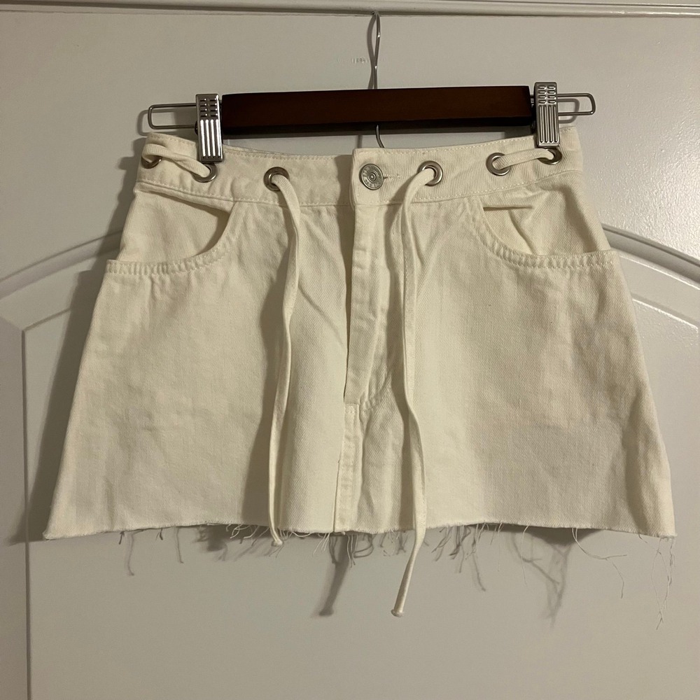 Urban Outfitters BDG white denim mini skirt frayed raw-cut hem tie-waist Size S